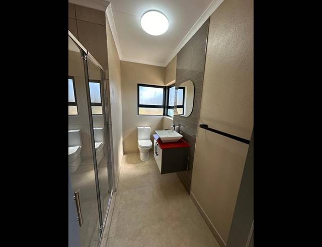 1 BEDROOM PROPERTY TO RENT IN GLEN AUSTIN AH